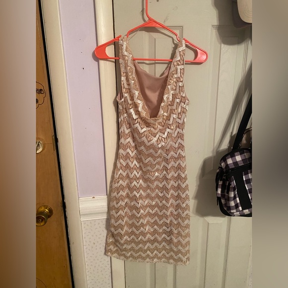 Jump White and Tan Lace Dress - Picture 2 of 4
